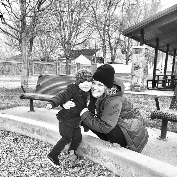 Meet your Posher, Shannon - Picture 2 of 2